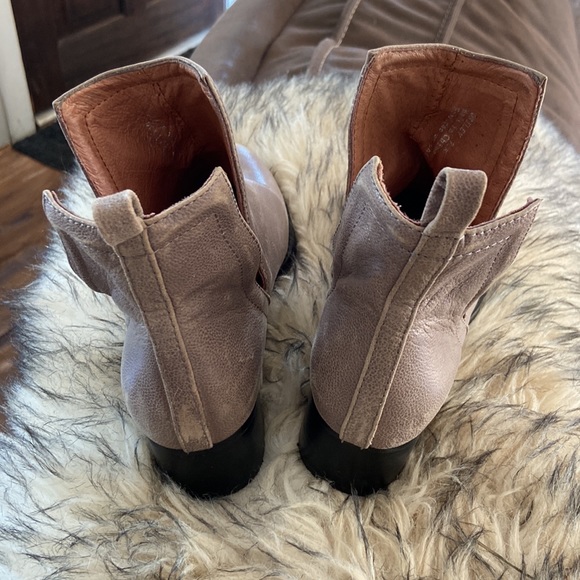 Jeffrey Campbell booties - Picture 2 of 4